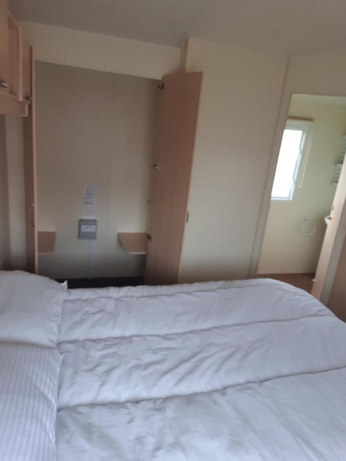 Holiday Home In Lyons Robin Hood Holiday Park Meliden エクステリア 写真